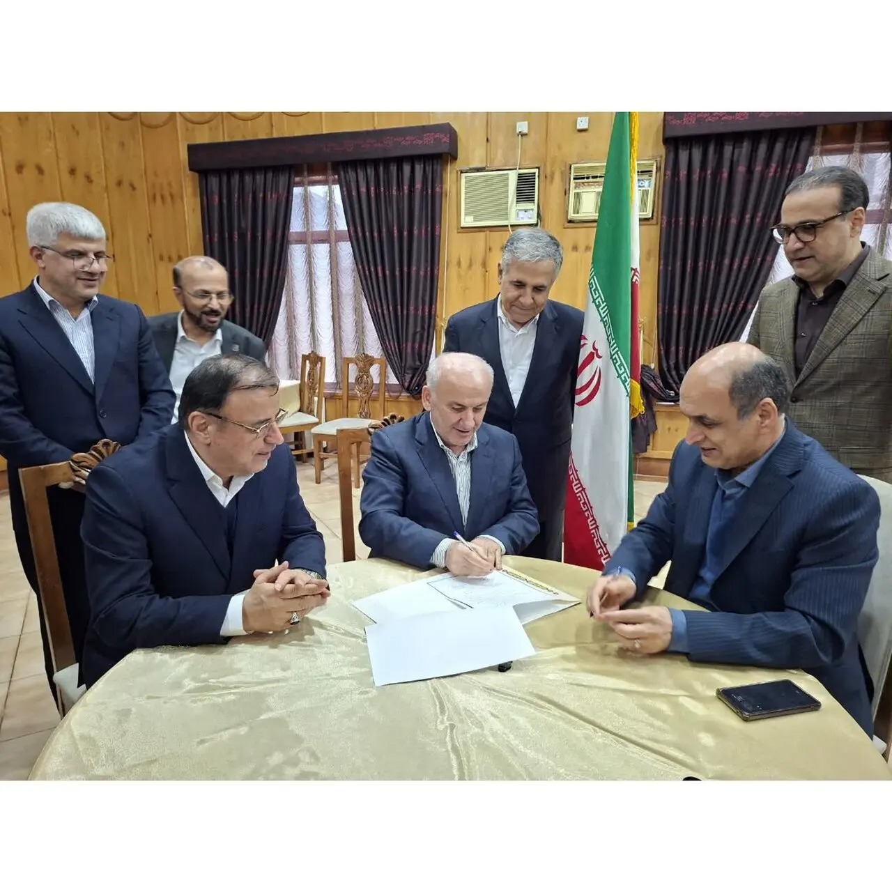 تفاهم‌نامه تاریخی برای تردد خودروهای منطقه‌ آزاد در شمال کشور امضا شد