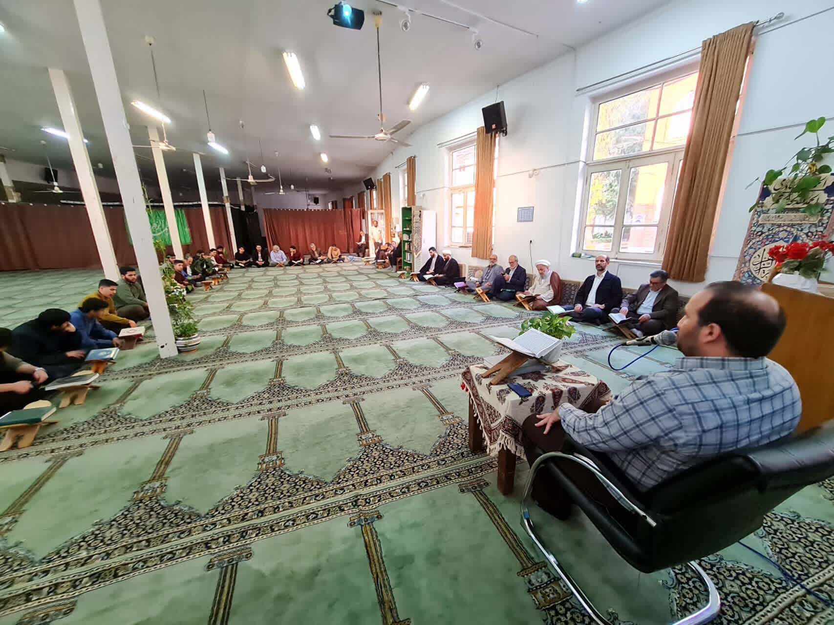 طنین نوای وحی در مدرسه علمیه صدر بابل