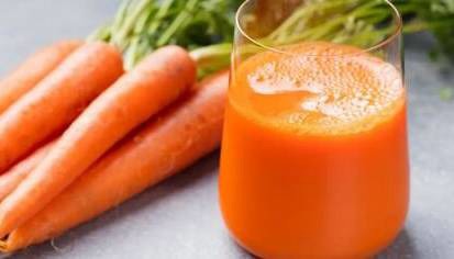 فواید آب‌ هویج؛ از تقویت عملکرد ایمنی تا افزایش آبرسانی به بدن