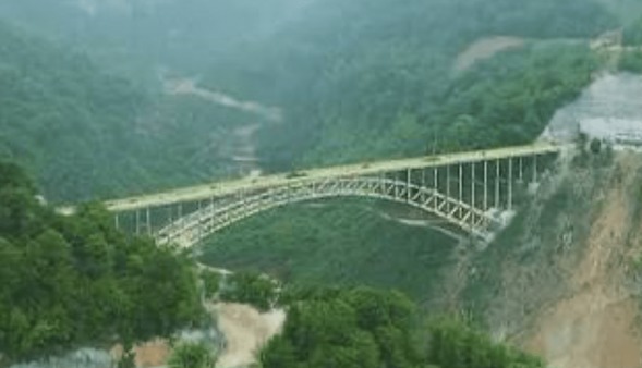 بزرگترین پل فلزی زیرقوسی در شمال کشور به بهره‌بردرای رسید