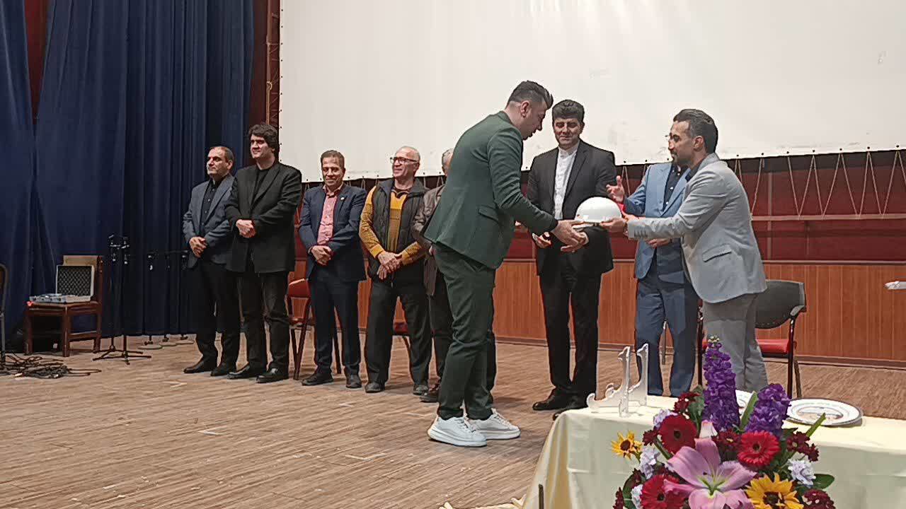 نکا میزبان آیین روز مهندس