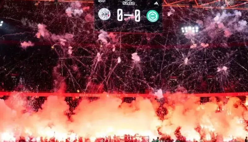 فدراسیون ورزشگاه آژاکس را بست!