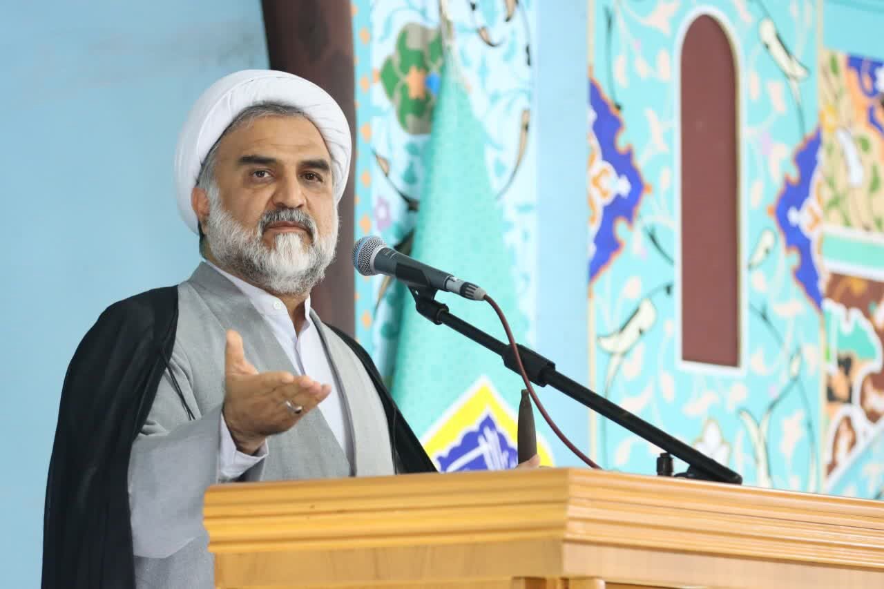 عید قربان عید بندگی و تسلیم است؛ توجه به امام حی در غدیر