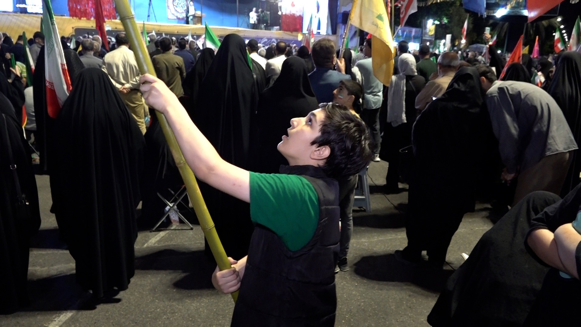 اهتزاز پرچم غیرت در دستان دهه نودی‌های مازندران