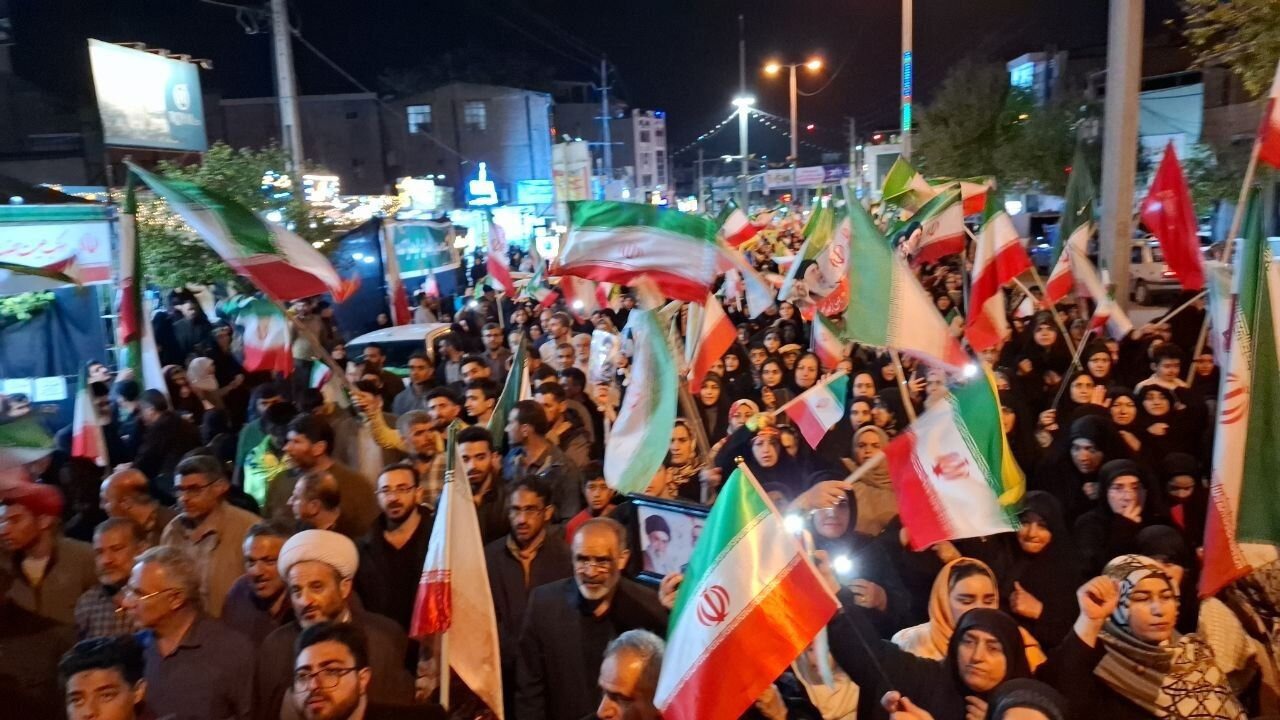 حضور میدانی مردم بر نتیجه مذاکرات موثر است