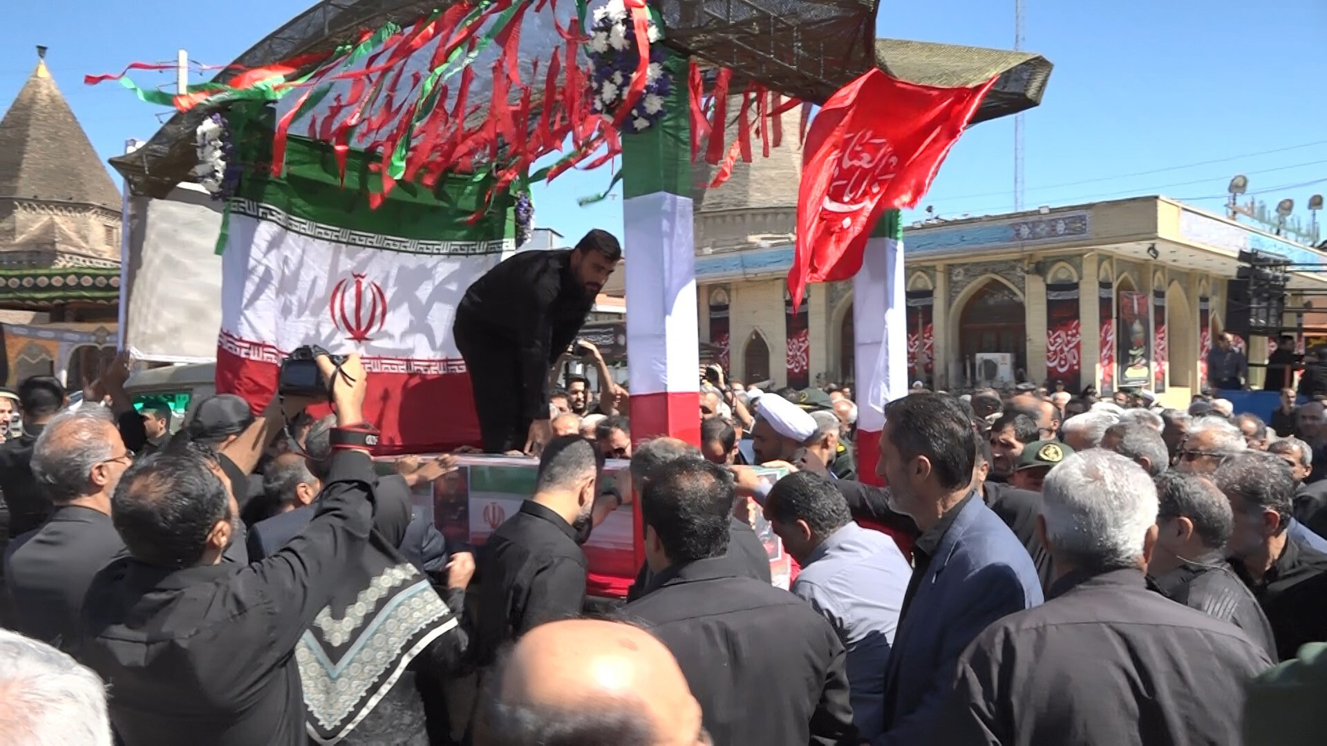تشییع باشکوه پیکر شهید محمد اکبرزاده در ساری