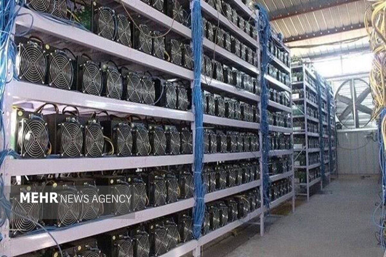 ۱۳ دستگاه ماینر غیرمجاز در بابلسر کشف شد