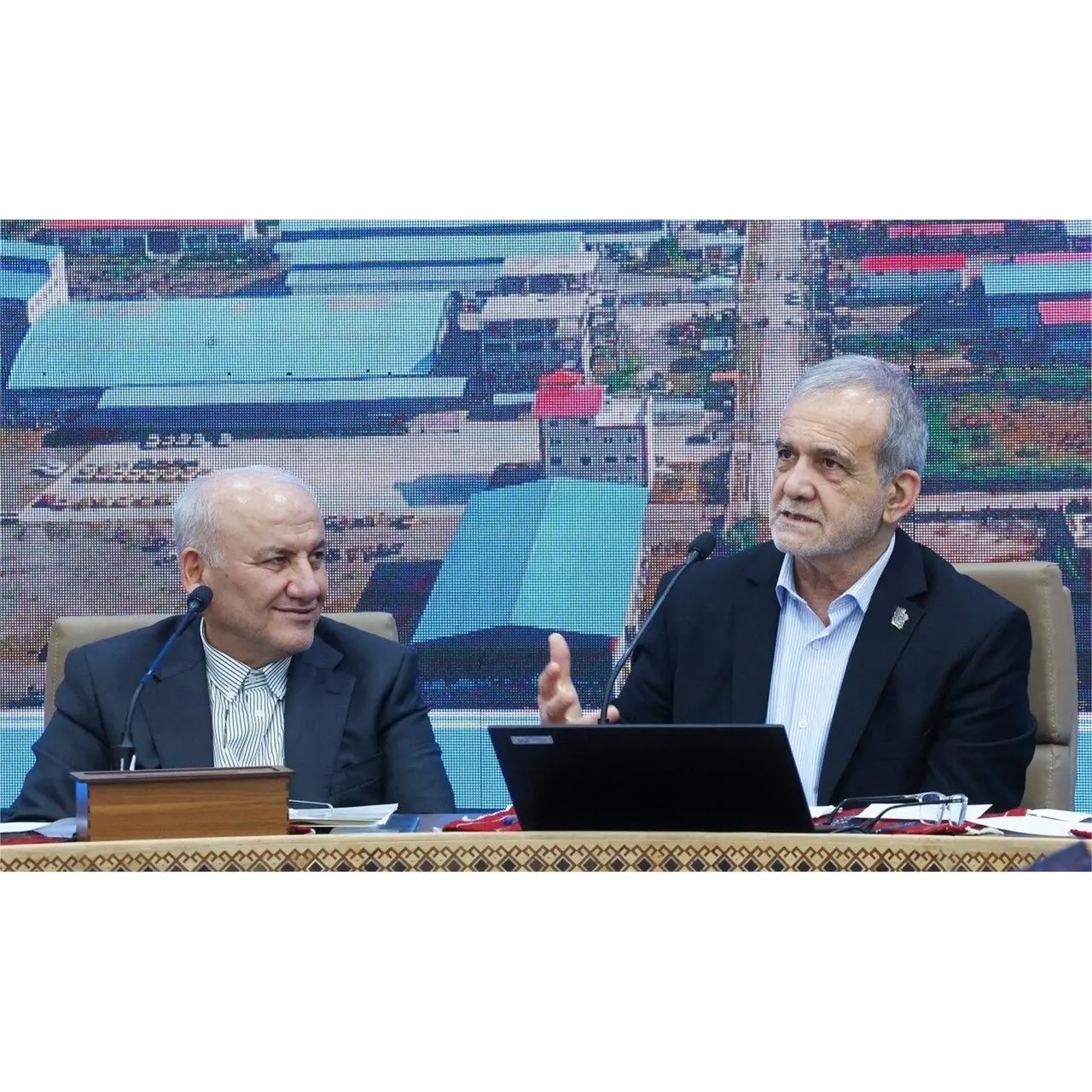 سقوط هر تمدن، از ویرانی واژه‌هایش آغاز شده است