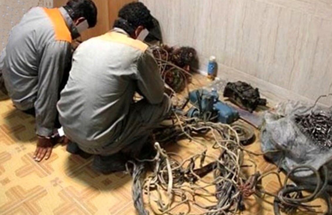 سارقان حرفه ای سیم برق در بابل دستگیر شدند