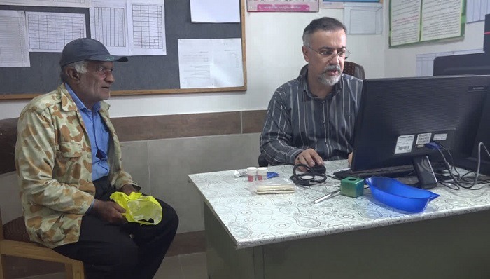ویزیت رایگان ۲۰۰ نفر در طرح جهادی شهید رهنمون گلوگاه