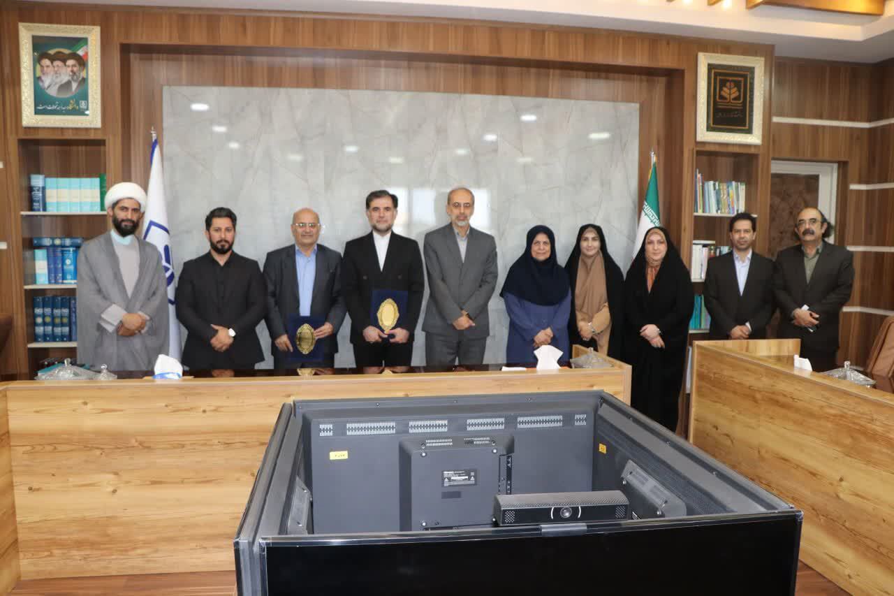 همکاری دانشگاه مازندران و بنیاد تکریم ادیان در حوزه‌های علمی و فرهنگی