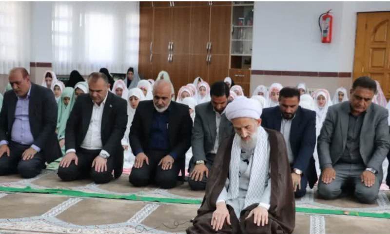 اقامه نخستین نماز جماعت دانش‌آموزان در مدارس مازندران