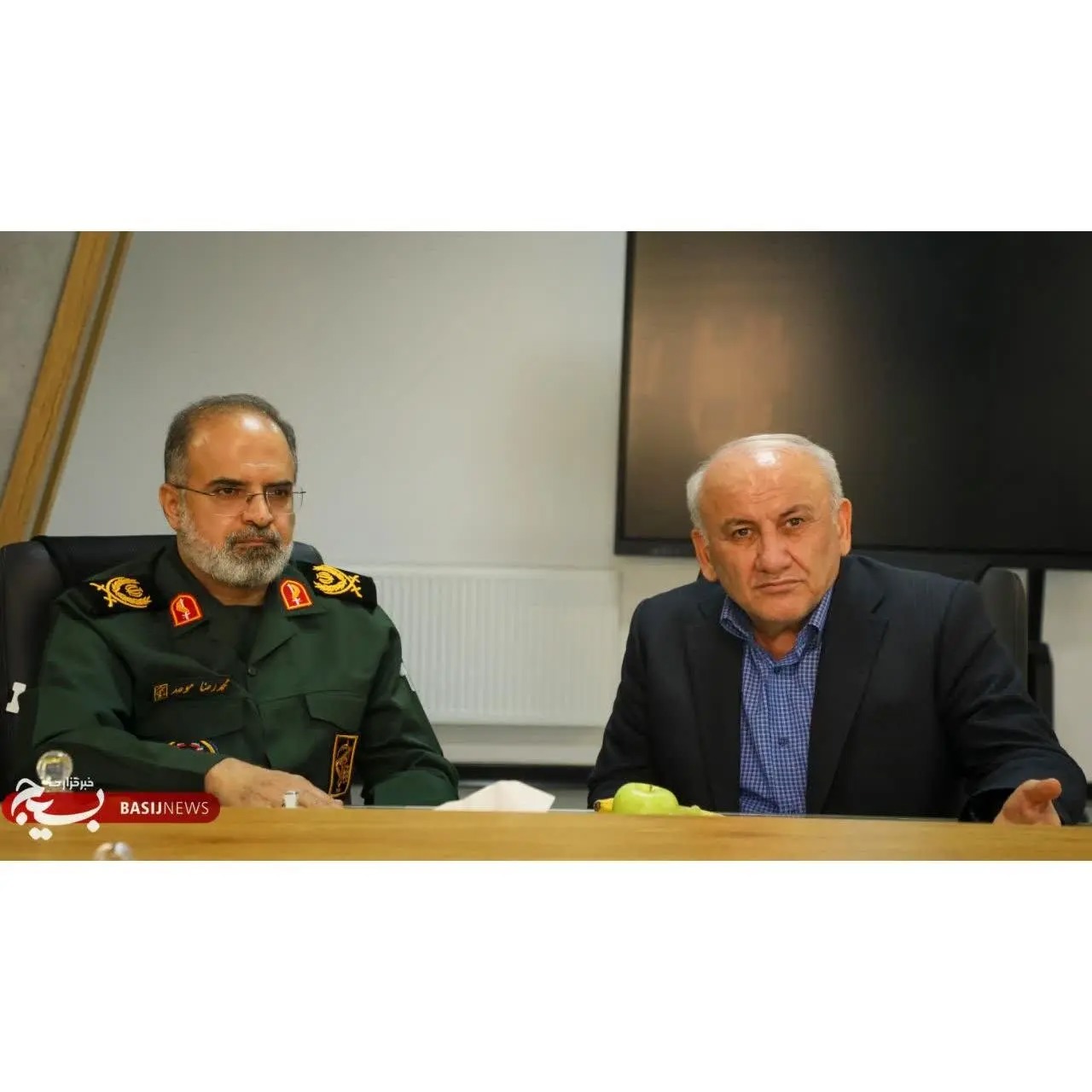 استاندار با فرمانده سپاه کربلا دیدار کرد