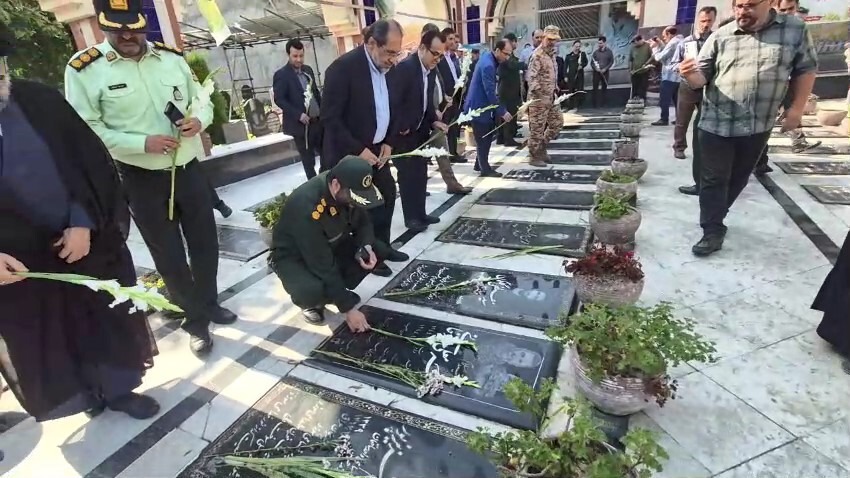 تأکید فرمانده سپاه بر حضور میدانی مسئولان و خدمت جهادی