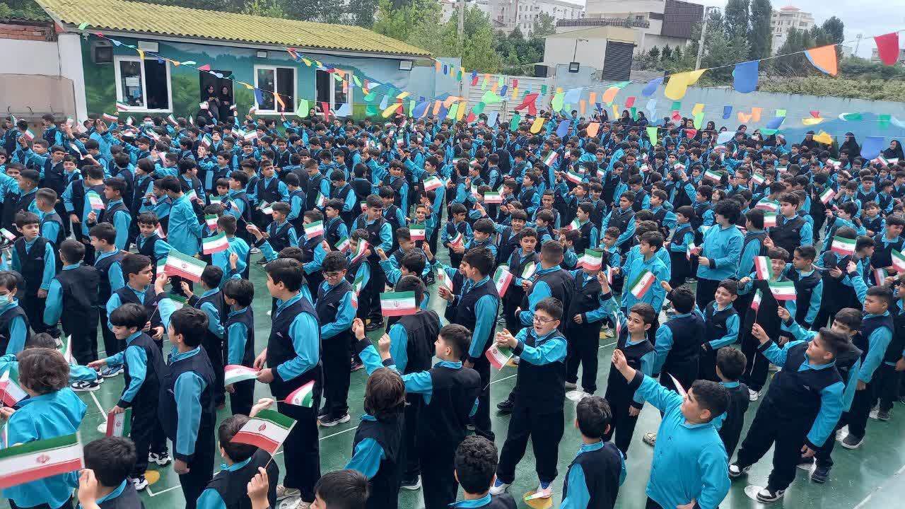 طرح همیار آتش‌نشان در مدارس آمل رونمایی شد