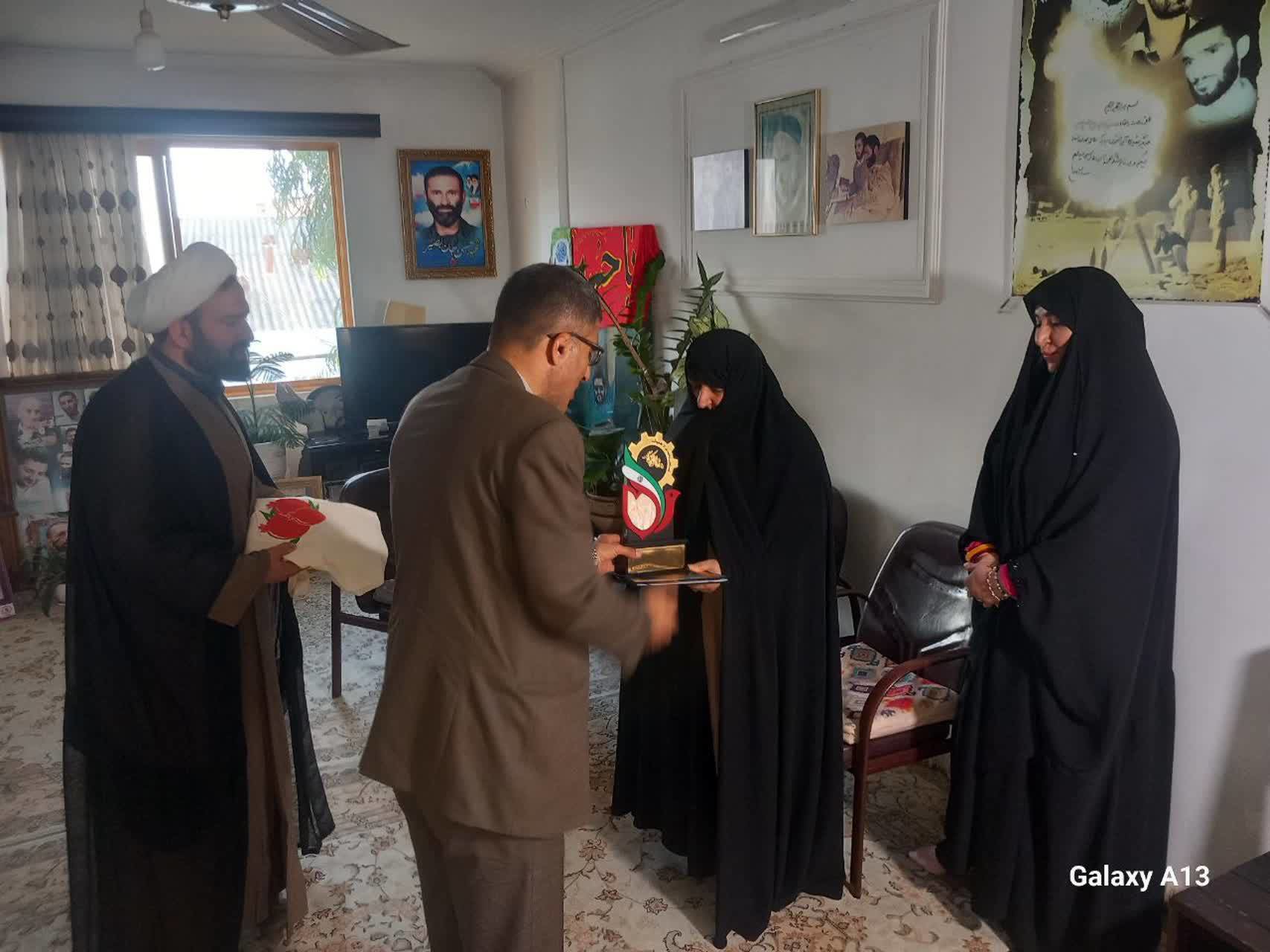 حاج حسین بصیر مدیری در دل‌های رزمندگان