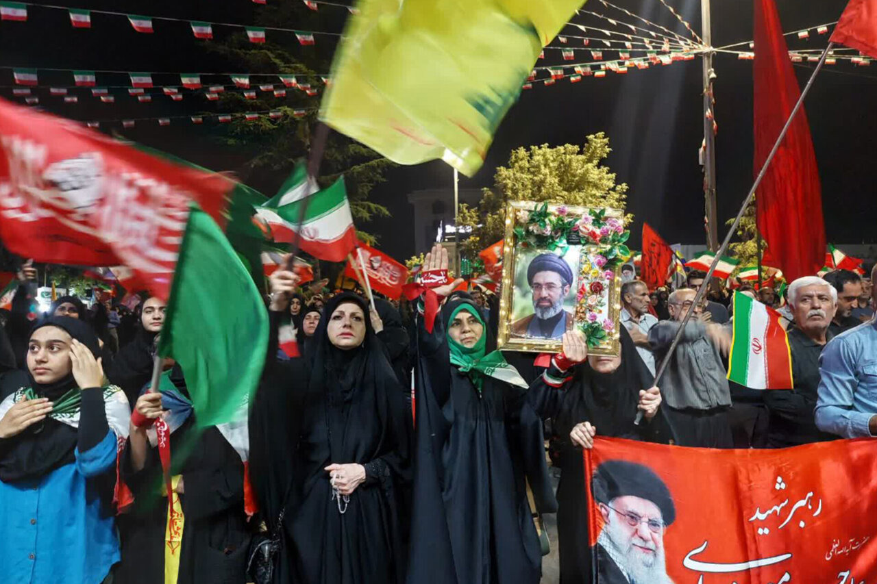دویست‌وپانزدهمین شب اجتماع «خونخواهی» آقای شهید ایران در ساری