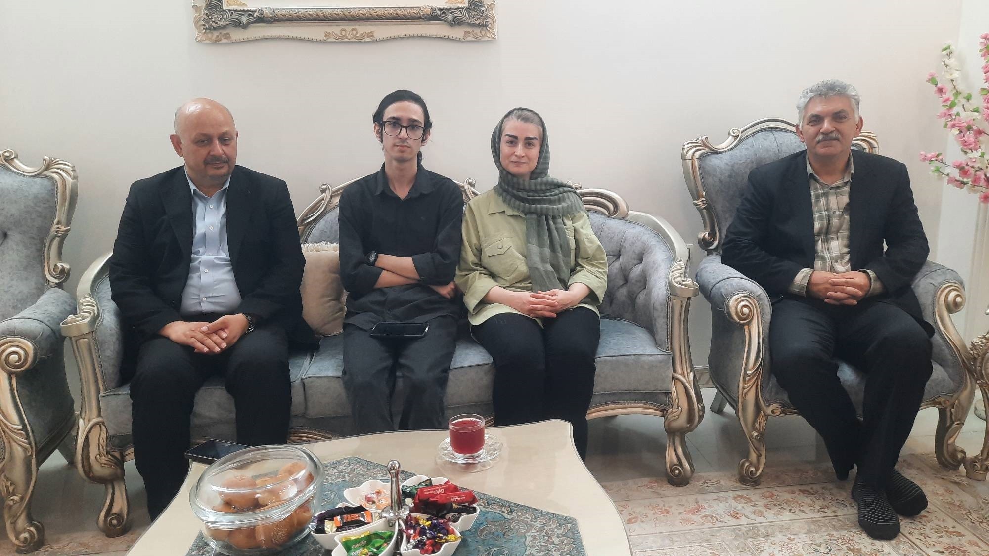 روزی ۸ تا ۱۰ ساعت مطالعه و حمایت خانواده رمز موفقیت است