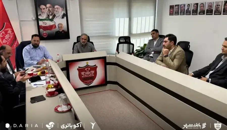 تأکید هیات‌ مدیره پرسپولیس بر حمایت از تیم‌های پایه و بانوان تا کسب جام
