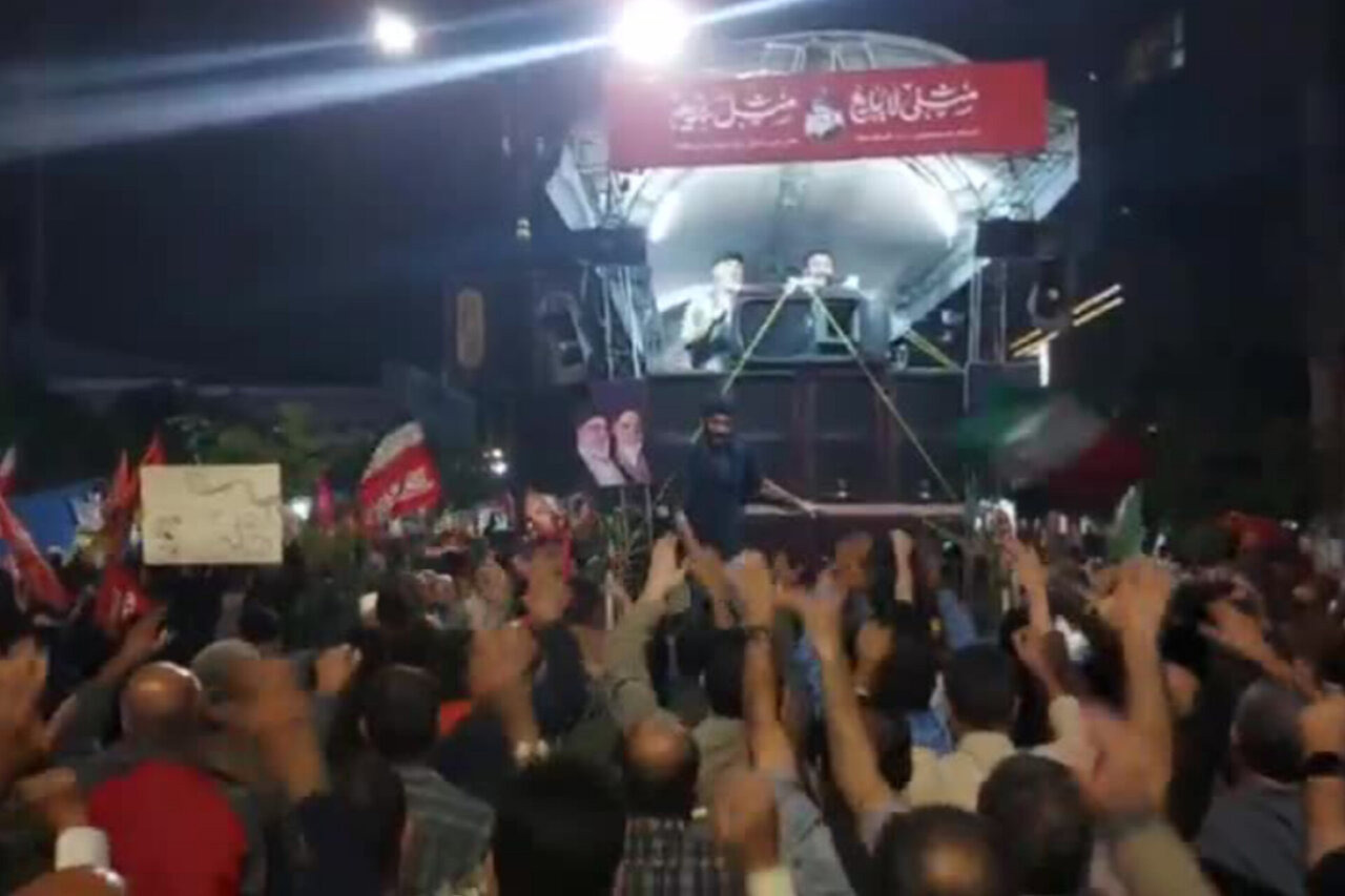 حضور حماسی مردم بابل در اجتماع شب ۲۲۰