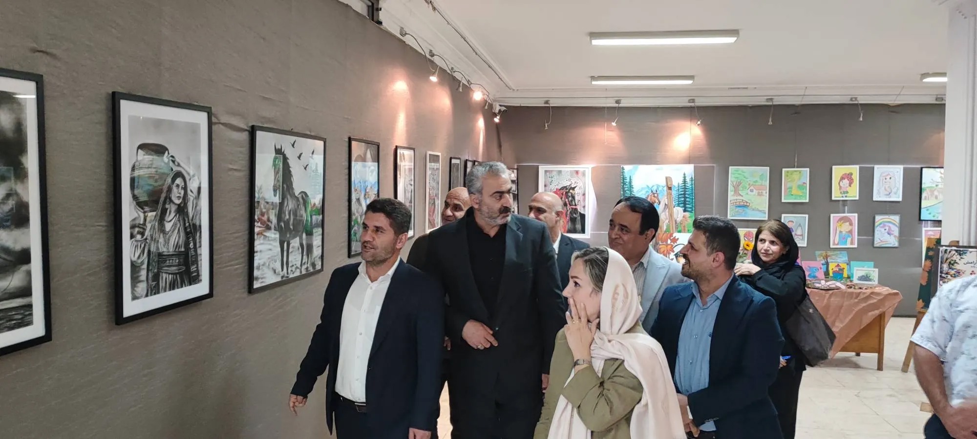 نمایش ۱۰۰ اثر از ۵۰ هنرجو در نمایشگاه نقاشی رویان