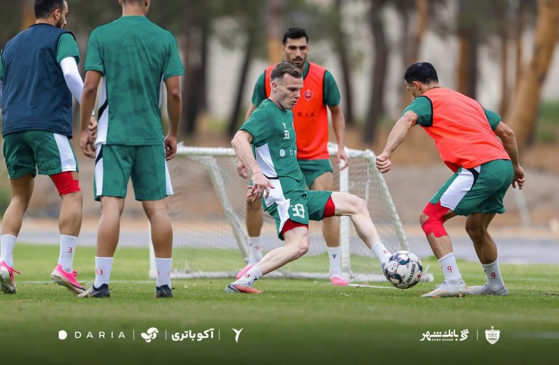 ۴۰۰ بازیکن به پرسپولیس می‌پیوندند