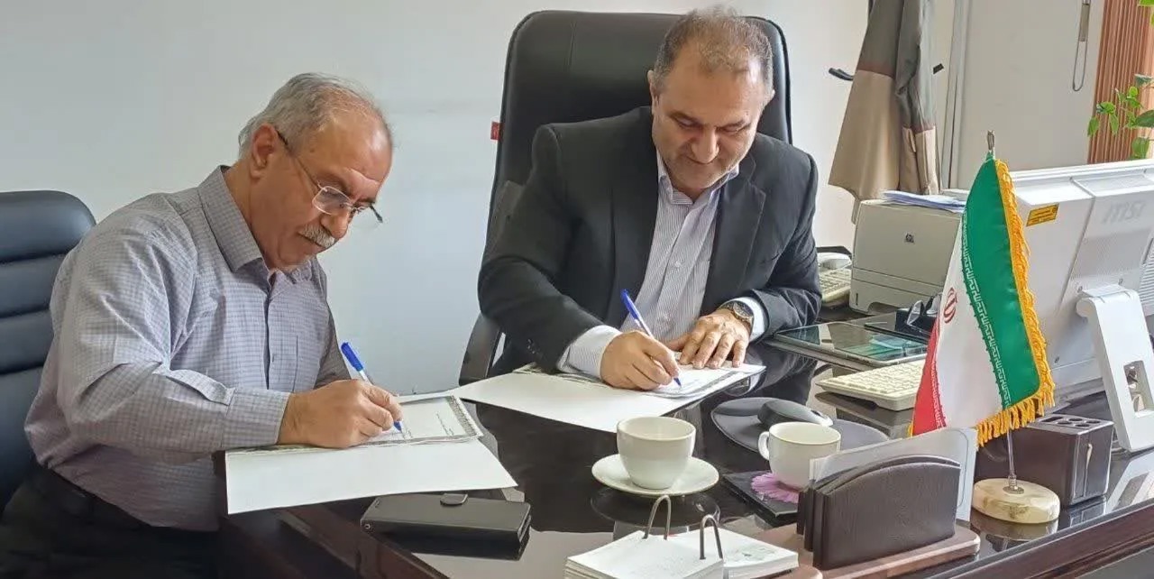 تفاهم‌نامه پایش جنگل‌های هیرکانی با پاراگلایدر در غرب مازندران منعقد شد