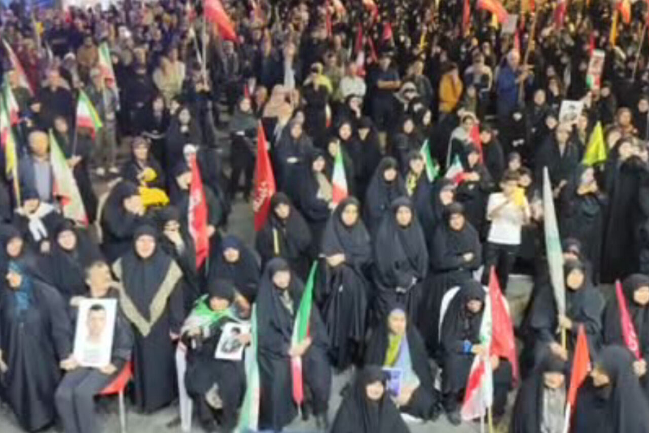 ساری به وقت مقاومت در شب ۲۴۳